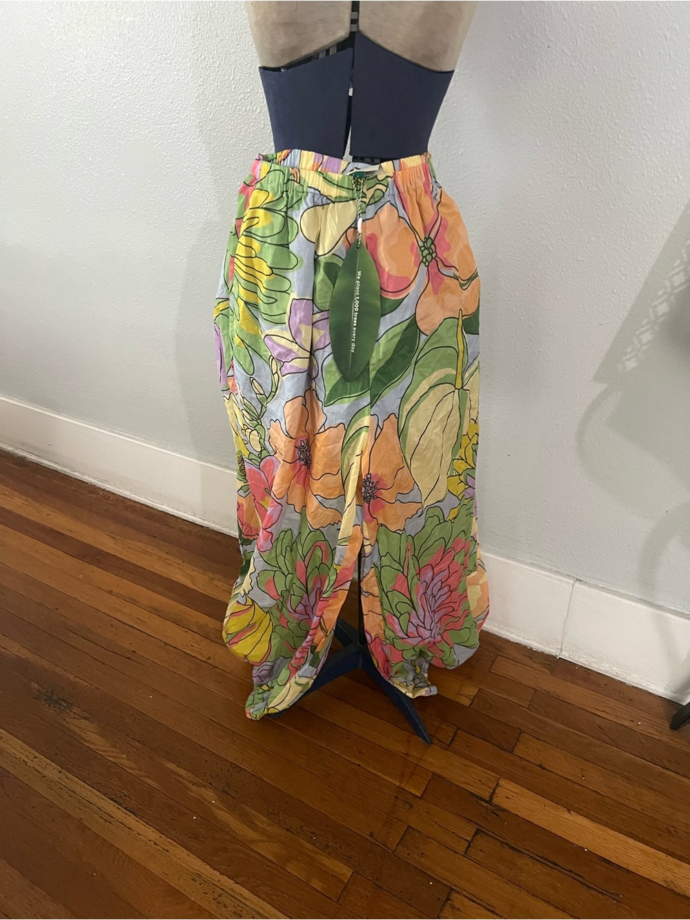 FARM RIO Women's Spring Affair Balloon Pants Size S Retail $398 - Picture 3 of 6